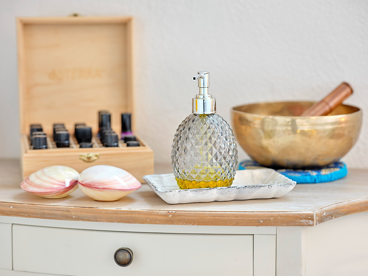 Lava Shell Massage Körperzyt Sibylle Stierli